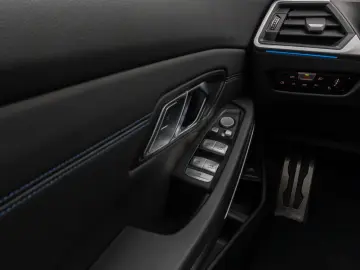 330e M Sport Kamera DAB H K Stop&Go LED 19Zoll