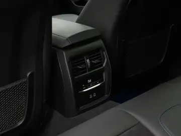 330e M Sport Kamera DAB H K CockPit  Stop&Go 19