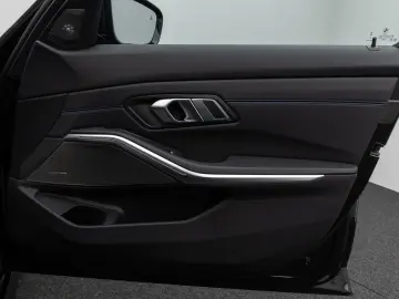 330e M Sport Kamera DAB H K CockPit  Stop&Go 19