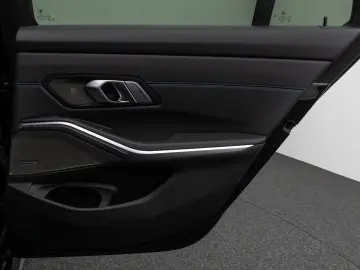 330e M Sport Kamera DAB H K CockPit  Stop&Go 19