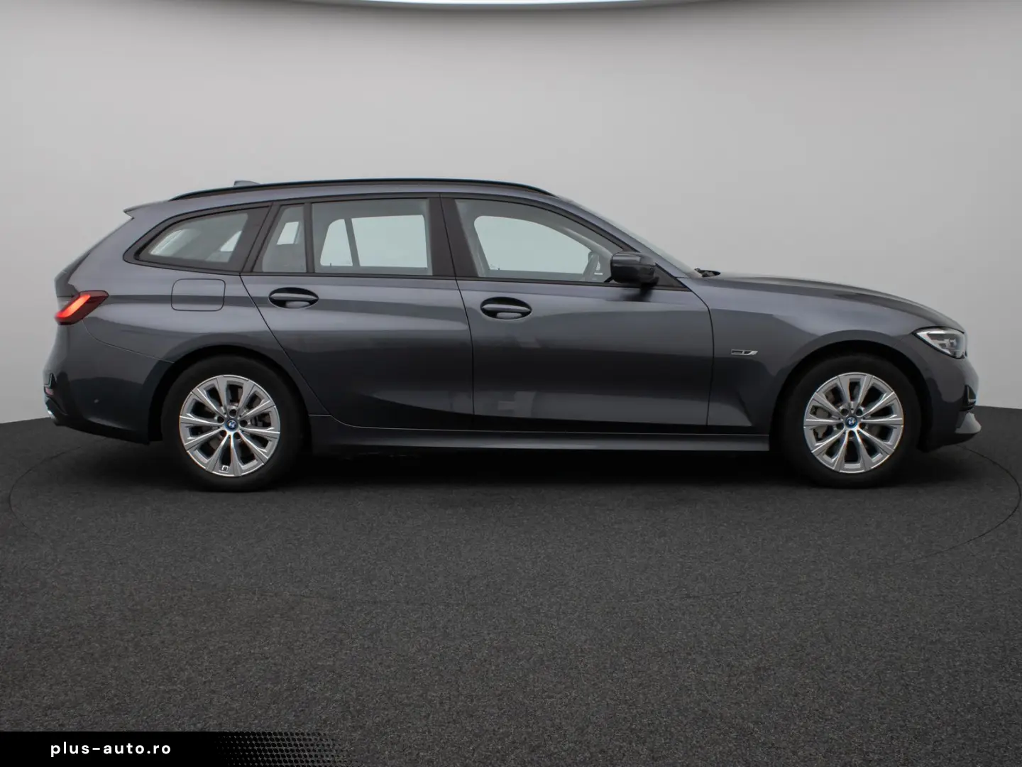 330e Kamera DAB HiFi DrivingAssist Alarm Sport