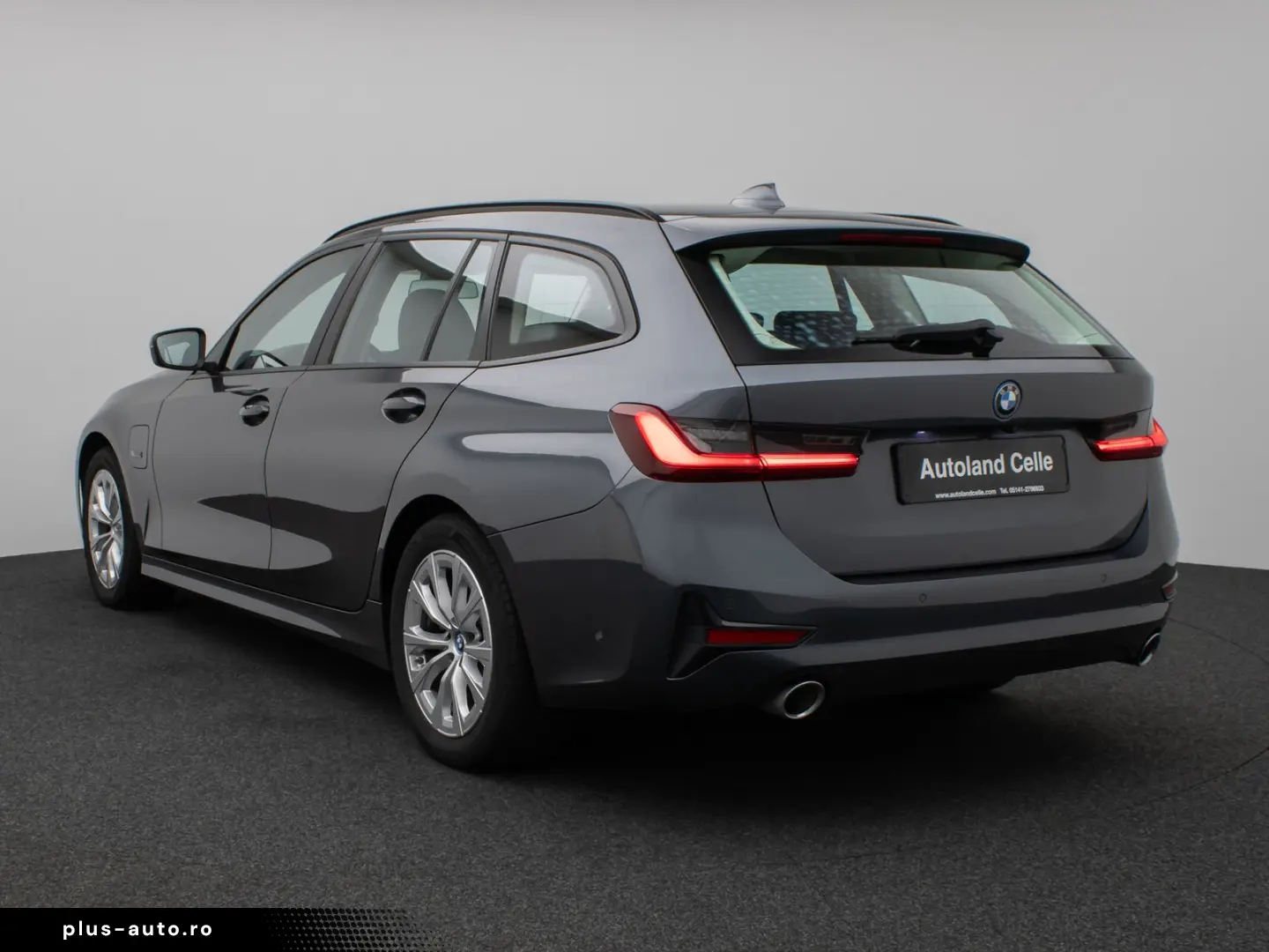 330e Kamera DAB HiFi DrivingAssist Alarm Sport