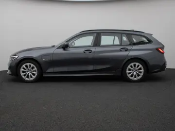 330e Kamera DAB HiFi DrivingAssist Alarm Sport