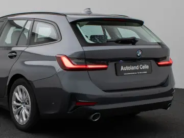 330e Kamera DAB HiFi DrivingAssist Alarm Sport