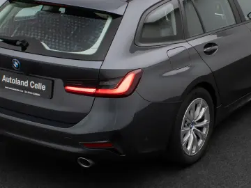 330e Kamera DAB HiFi DrivingAssist Alarm Sport