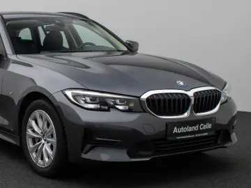 330e Kamera DAB HiFi DrivingAssist Alarm Sport