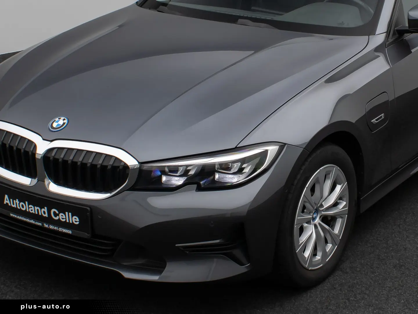 330e Kamera DAB HiFi DrivingAssist Alarm Sport