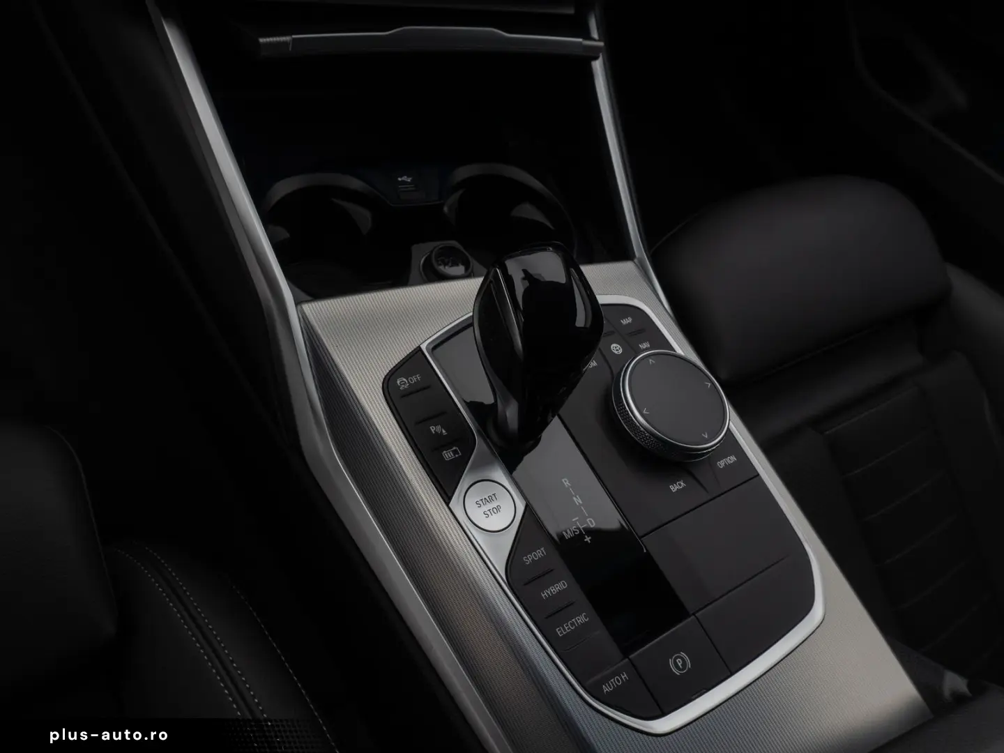 330e Kamera DAB HiFi DrivingAssist Alarm Sport