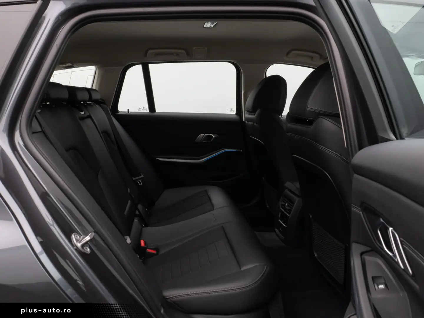 330e Kamera DAB HiFi DrivingAssist Alarm Sport