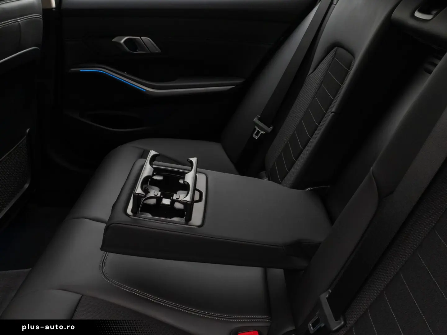 330e Kamera DAB HiFi DrivingAssist Alarm Sport