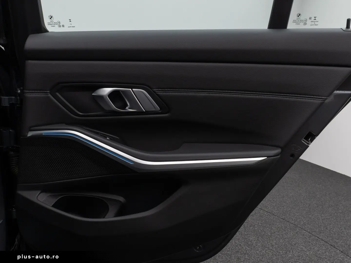 330e Kamera DAB HiFi DrivingAssist Alarm Sport