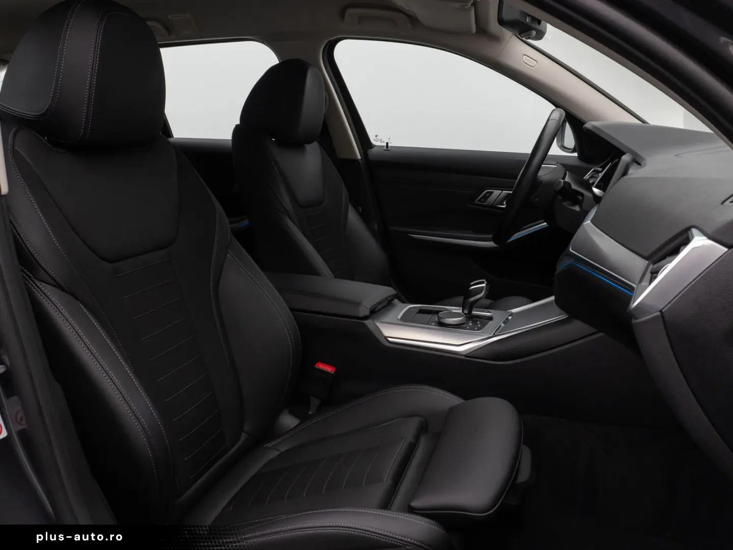 330e Kamera DAB HiFi DrivingAssist Alarm Sport