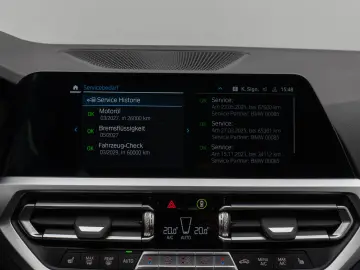 330e Kamera DAB HiFi DrivingAssist Alarm Sport