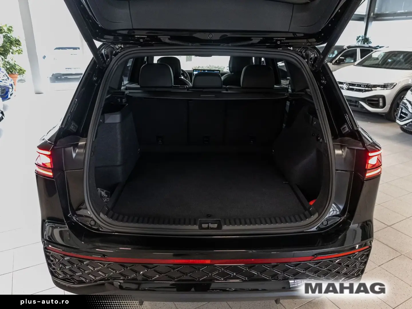 Volkswagen Tayron 1.5 eHybrid R-Line BlackStyle Leder IQ-Li