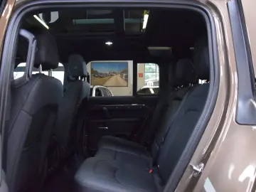 Defender 110 Hybrid X-Dynamic HSE 1-Hand Neu