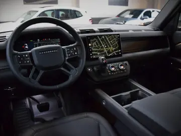 Defender 110 Hybrid X-Dynamic HSE 1-Hand Neu