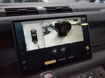 Defender 110 Hybrid X-Dynamic HSE 1-Hand Neu