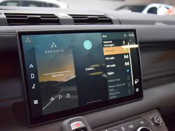 Defender 110 Hybrid X-Dynamic HSE 1-Hand Neu