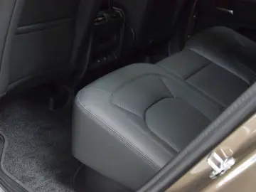 Defender 110 Hybrid X-Dynamic HSE 1-Hand Neu