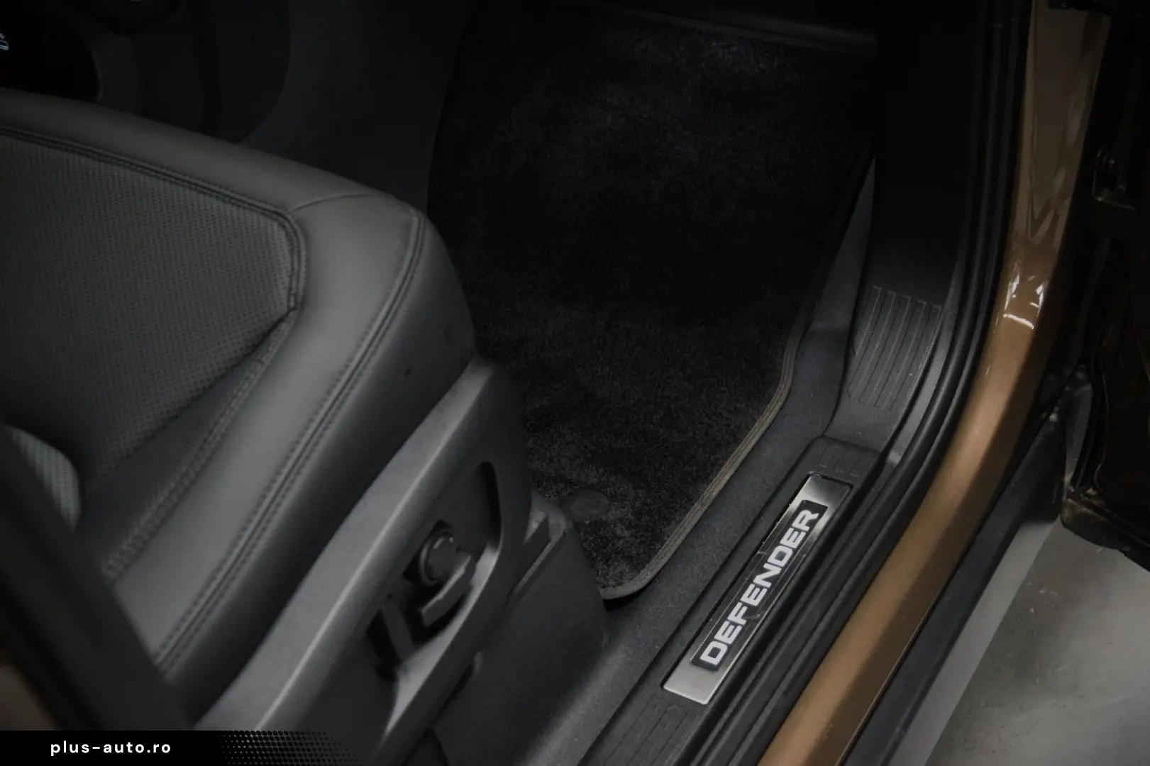 Defender 110 Hybrid X-Dynamic HSE 1-Hand Neu