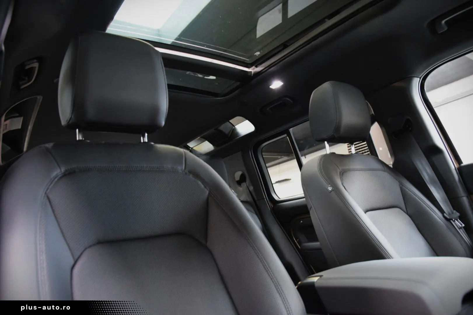 Defender 110 Hybrid X-Dynamic HSE 1-Hand Neu