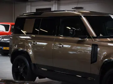 Defender 110 Hybrid X-Dynamic HSE 1-Hand Neu