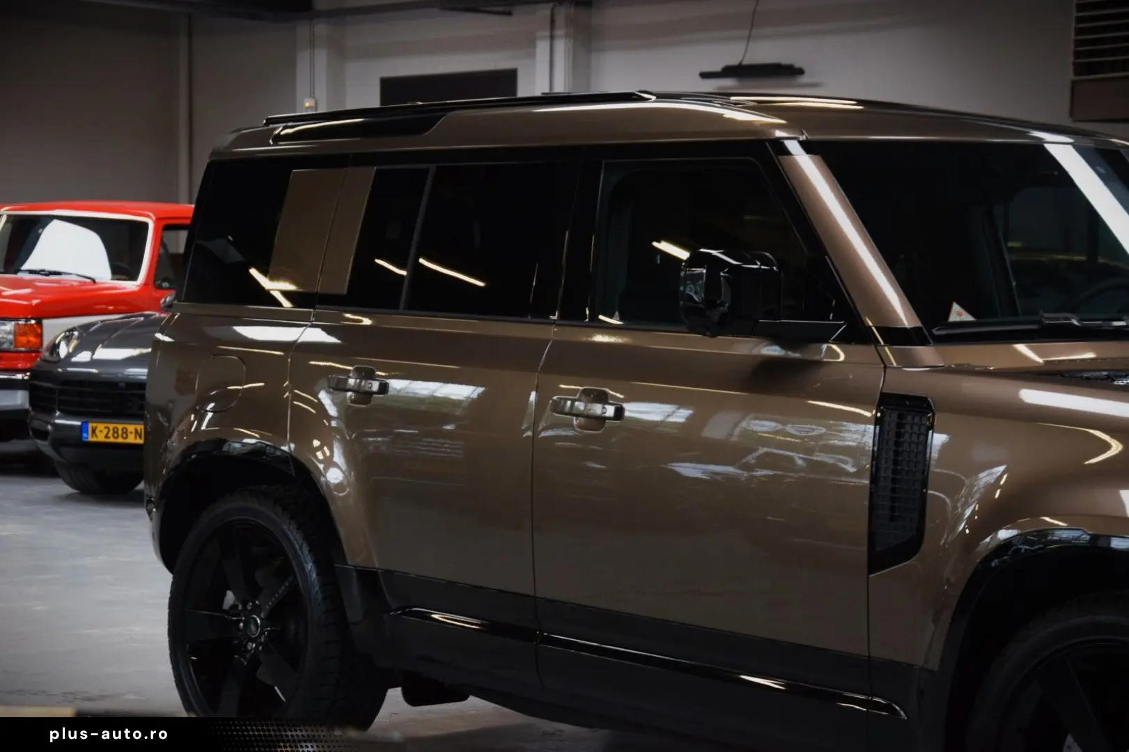 Defender 110 Hybrid X-Dynamic HSE 1-Hand Neu