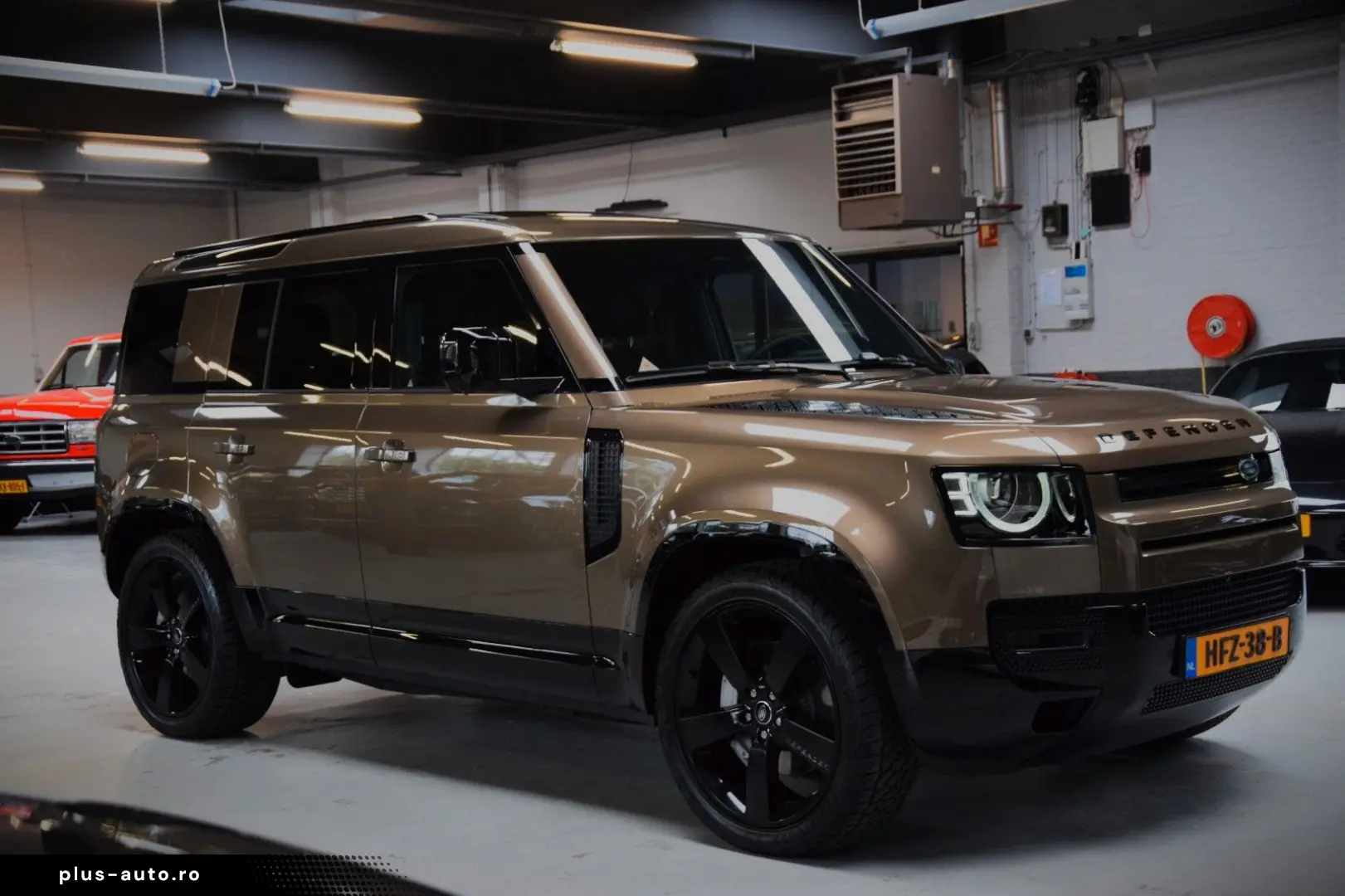 Defender 110 Hybrid X-Dynamic HSE 1-Hand Neu