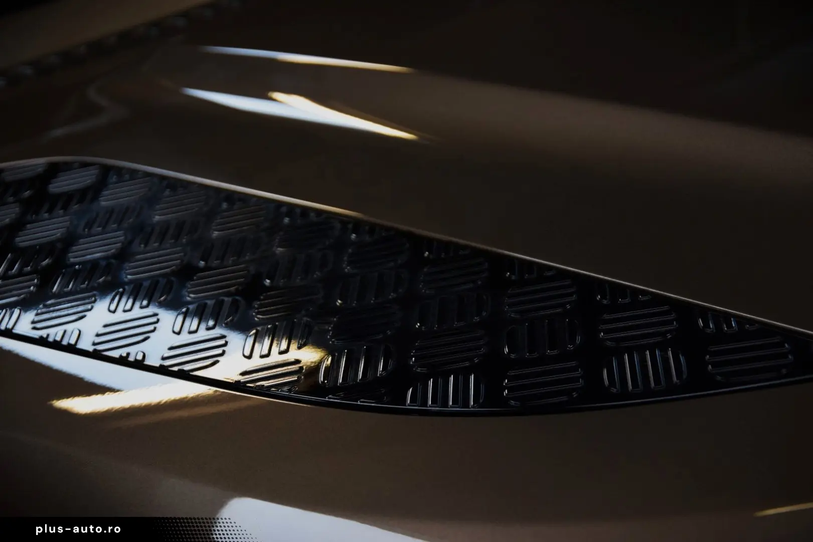 Defender 110 Hybrid X-Dynamic HSE 1-Hand Neu