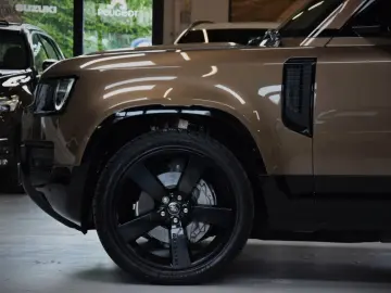 Defender 110 Hybrid X-Dynamic HSE 1-Hand Neu