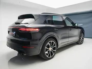 PORSCHE CAYENNE S