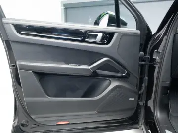 PORSCHE CAYENNE S