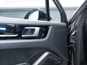 PORSCHE CAYENNE S