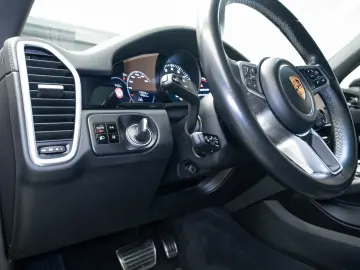 PORSCHE CAYENNE S