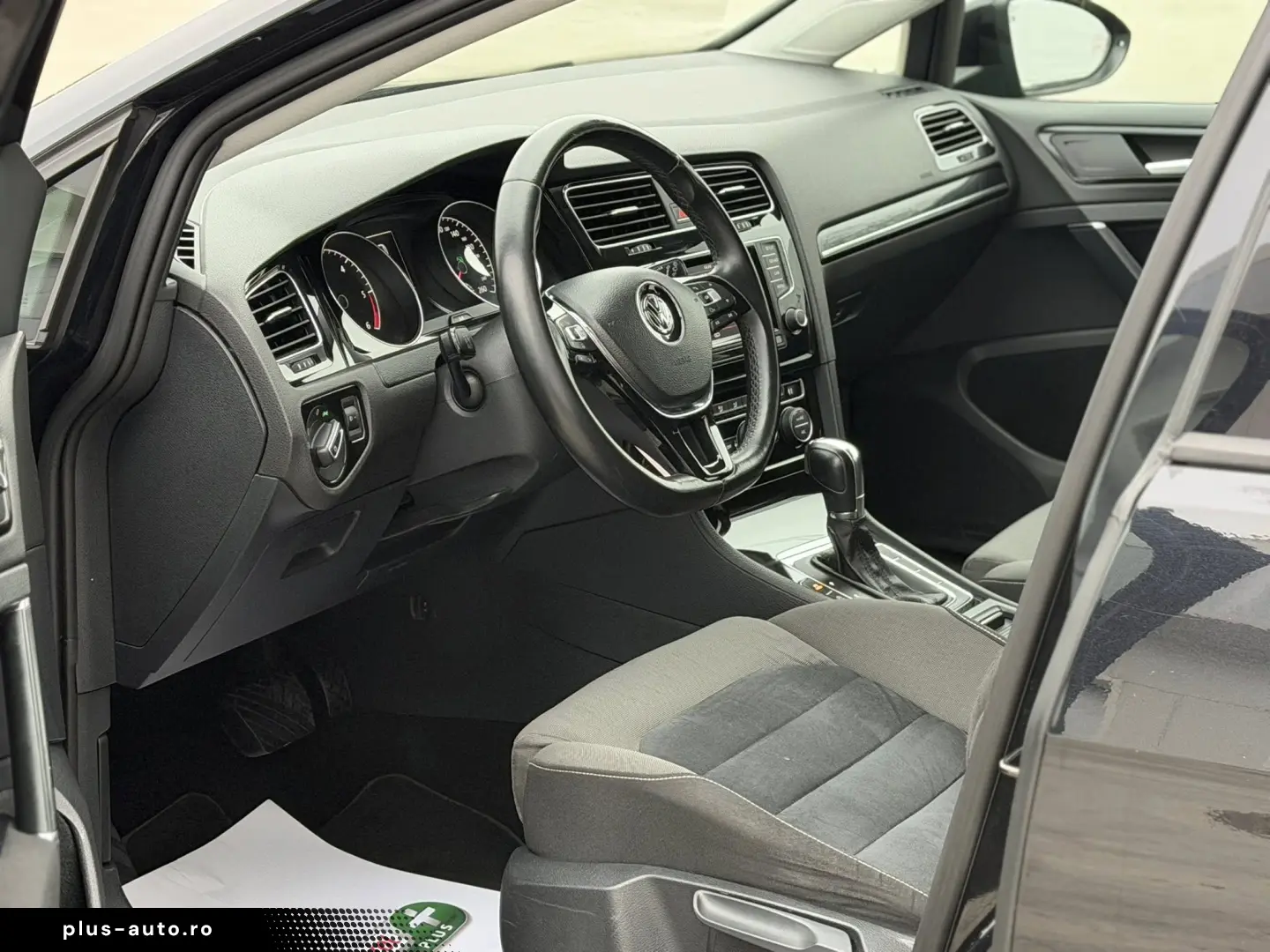 Volkswagen Golf VII 1.6 TDI Highline BlueMotion