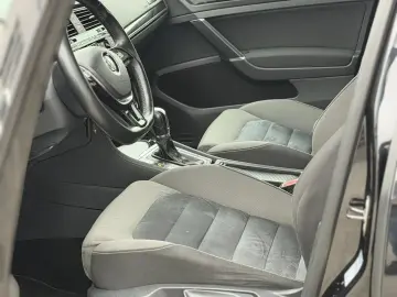 Volkswagen Golf VII 1.6 TDI Highline BlueMotion