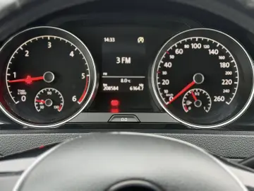 Volkswagen Golf VII 1.6 TDI Highline BlueMotion