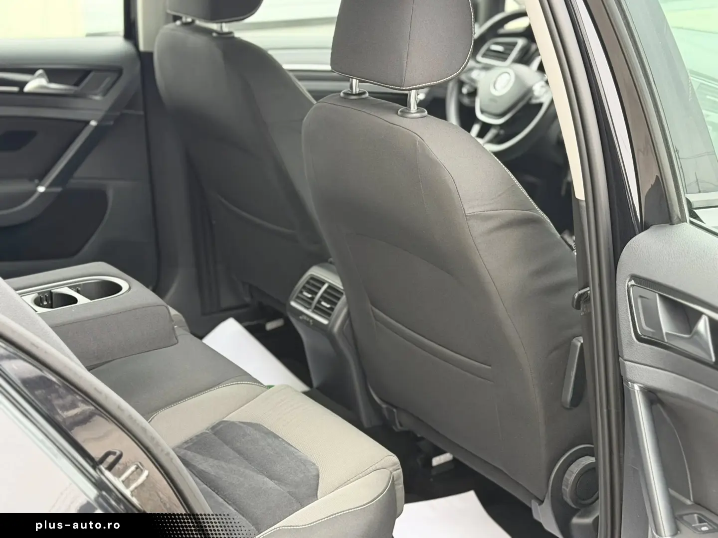 Volkswagen Golf VII 1.6 TDI Highline BlueMotion