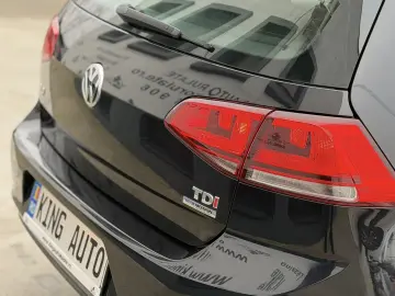 Volkswagen Golf VII 1.6 TDI Highline BlueMotion