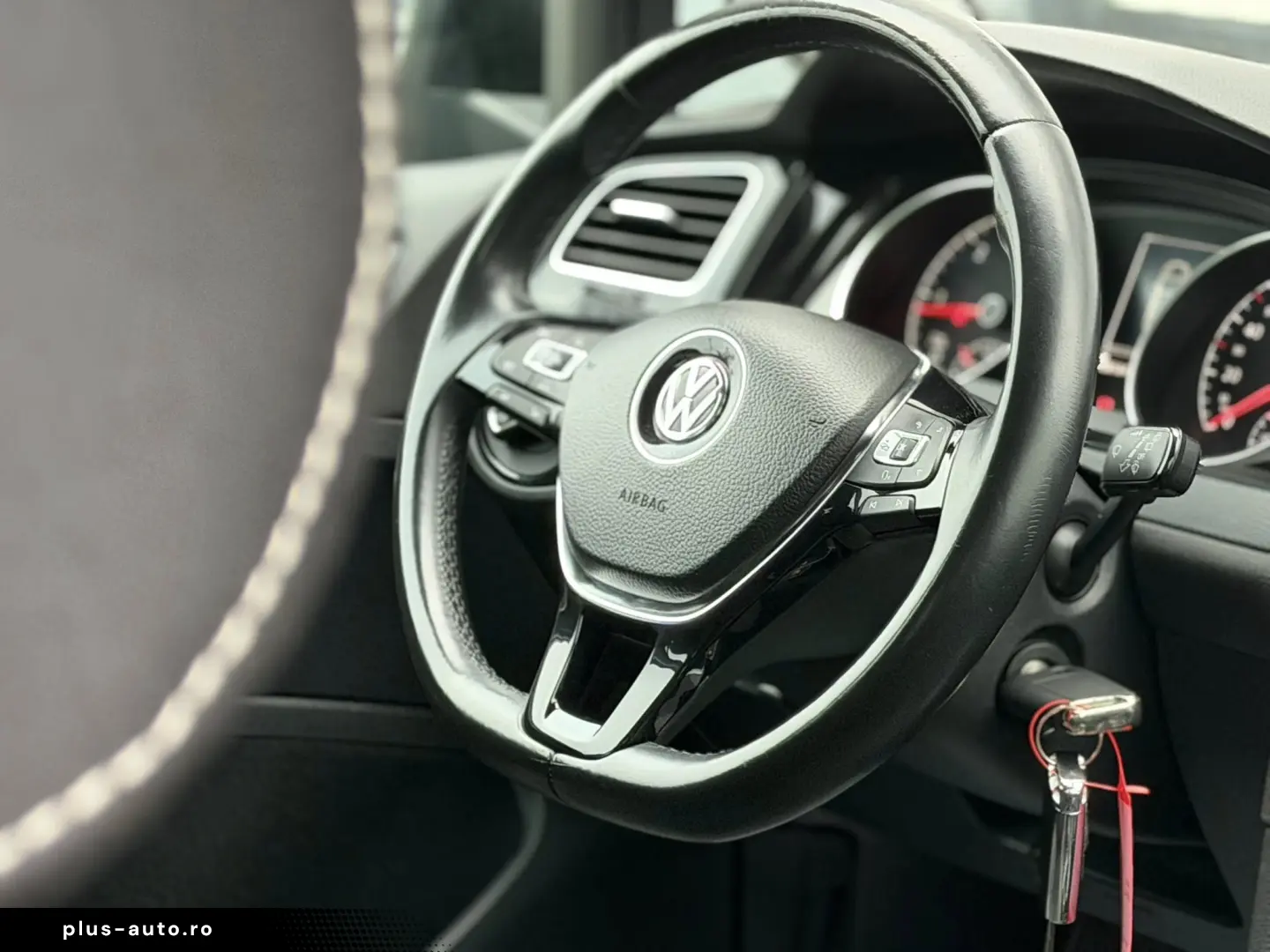 Volkswagen Golf VII 1.6 TDI Highline BlueMotion