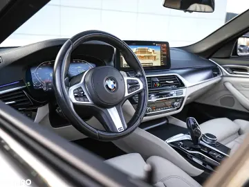BMW Seria 5 530i xDrive Aut. M Sport Edition