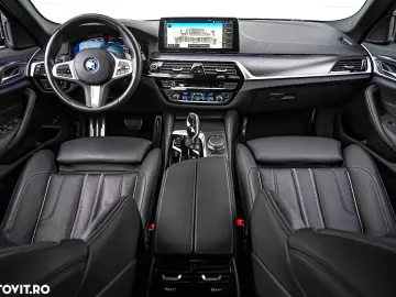 BMW Seria 5 530e xDrive Aut.