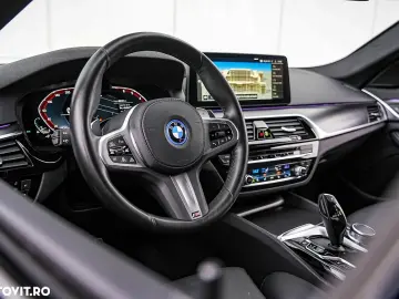 BMW Seria 5 530e xDrive Aut.