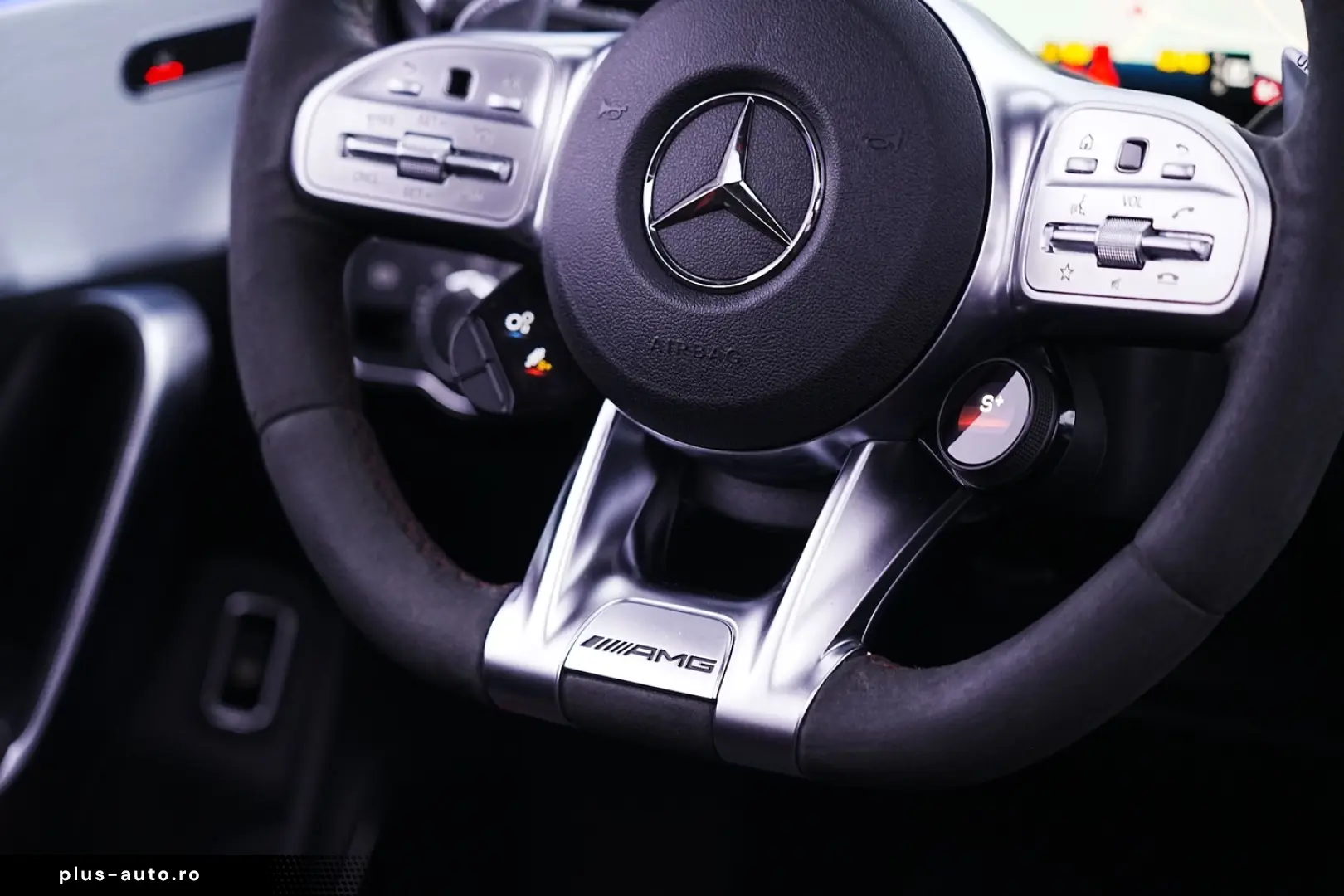 Mercedes-Benz CLA AMG 35 4Matic AMG Speedshift 7G-DCT