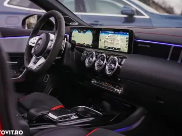 Mercedes-Benz CLA AMG 35 4Matic AMG Speedshift 7G-DCT