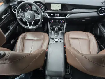 Alfa Romeo Stelvio Benzina