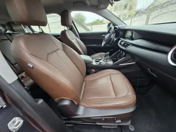 Alfa Romeo Stelvio Benzina