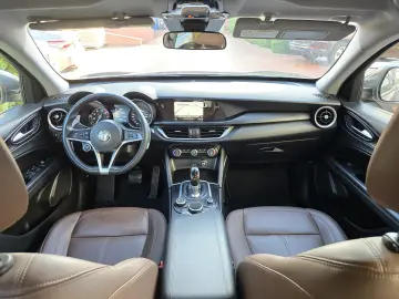 Alfa Romeo Stelvio Benzina