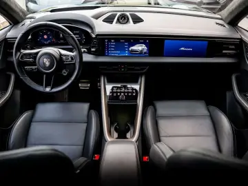 Macan Turbo  HUD  RearAxle S  360 -Kamera Bose