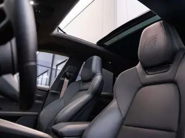 Macan Turbo  HUD  RearAxle S  360 -Kamera Bose